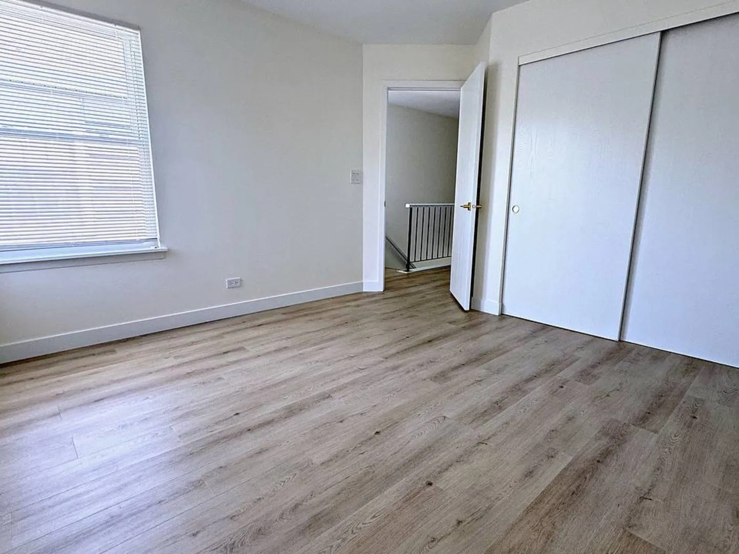 295 Hunterdon Ct, , 60194, USA 60194-Schaumburg-IL