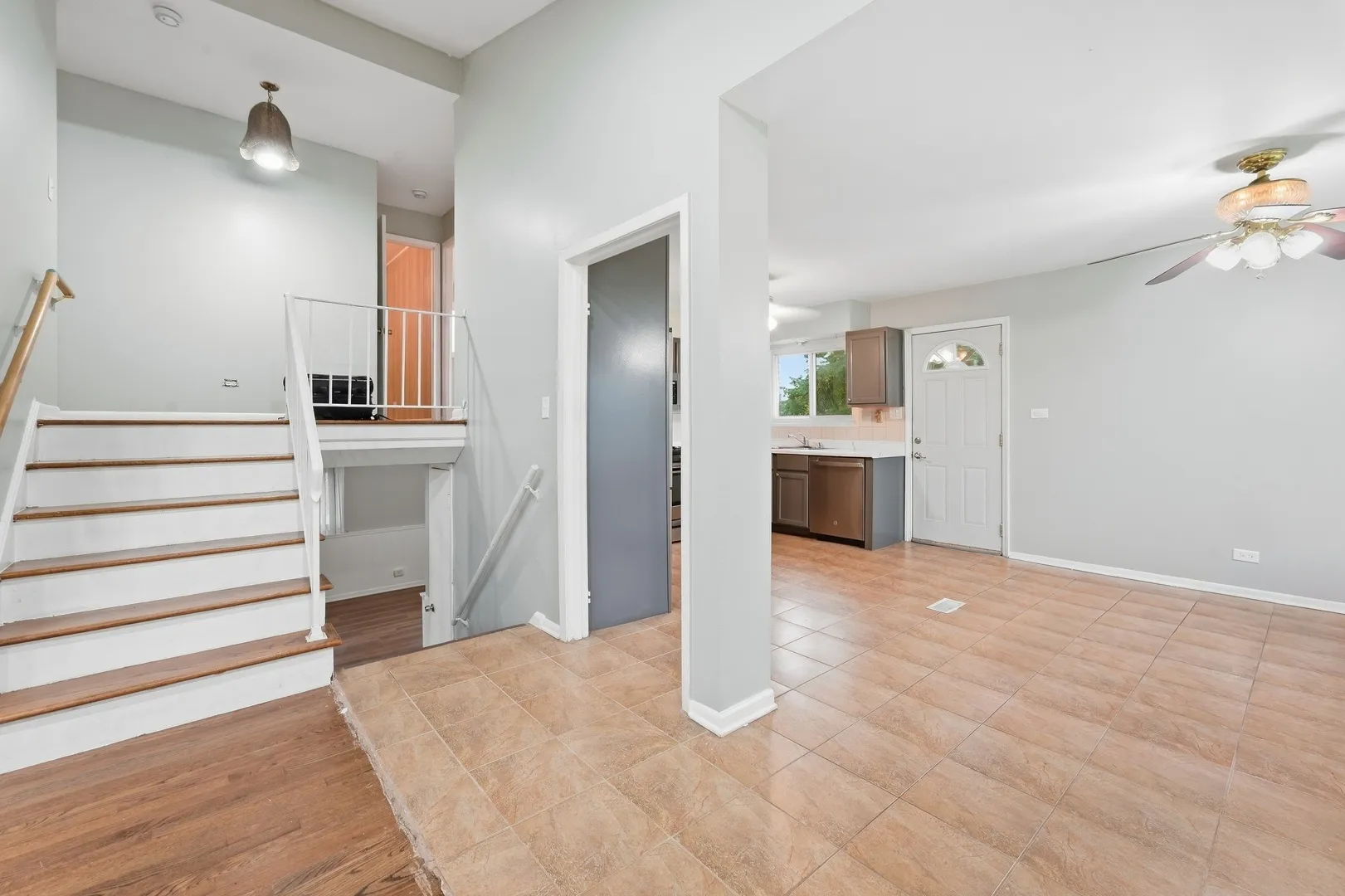 7030 W Carol Ave, ,  60714, USA 60714-Niles-IL
