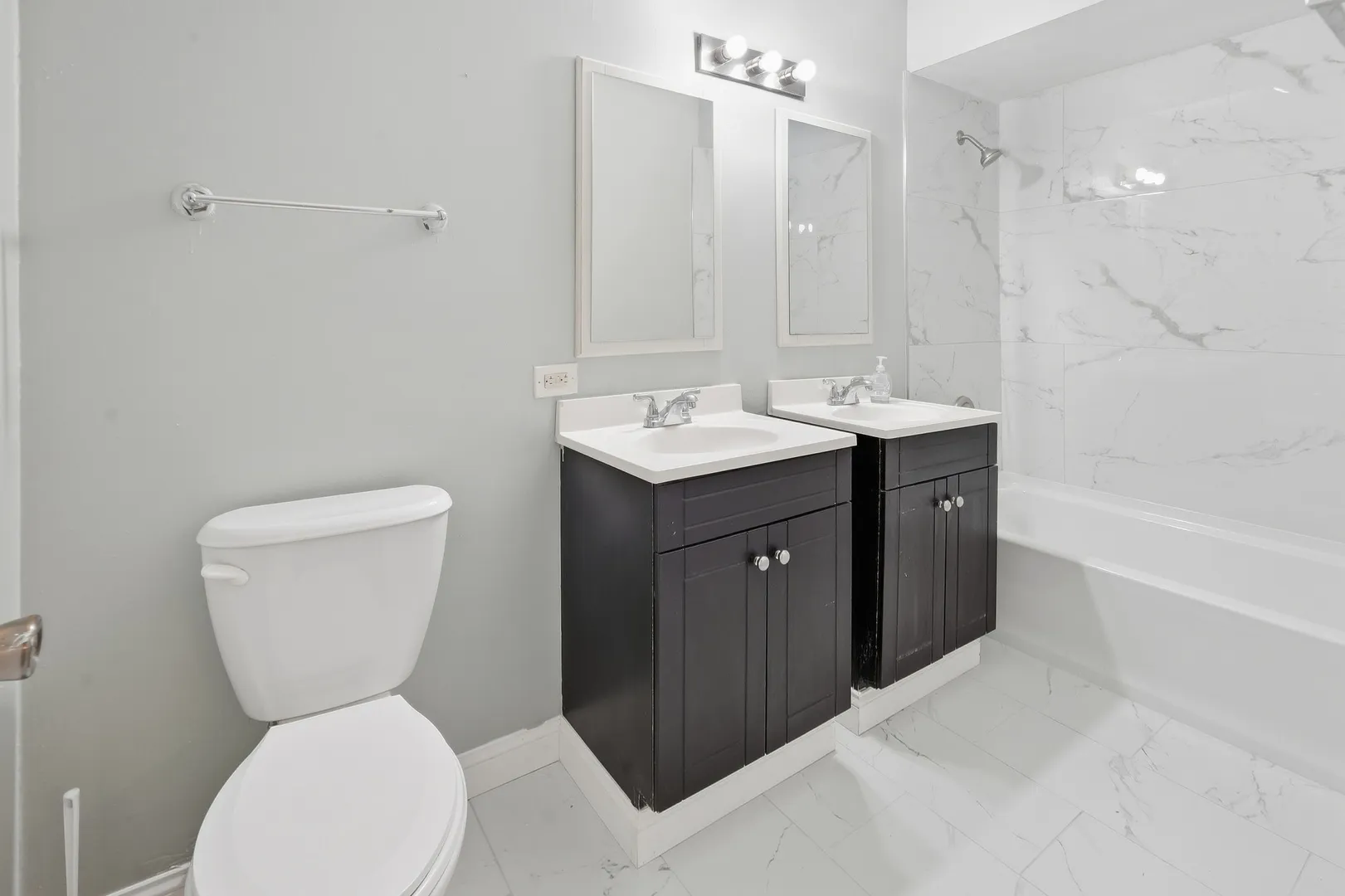 7030 W Carol Ave, ,  60714, USA 60714-Niles-IL