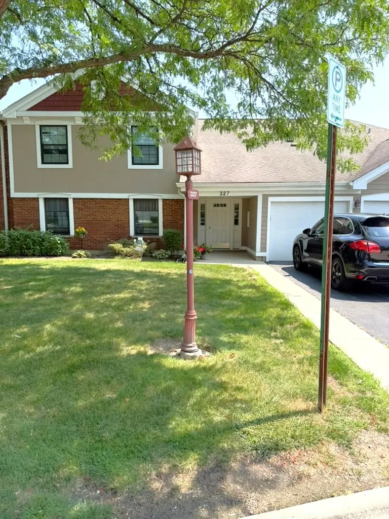 327 Wildberry Ct, ,  60193, USA 60193-Schaumburg-IL