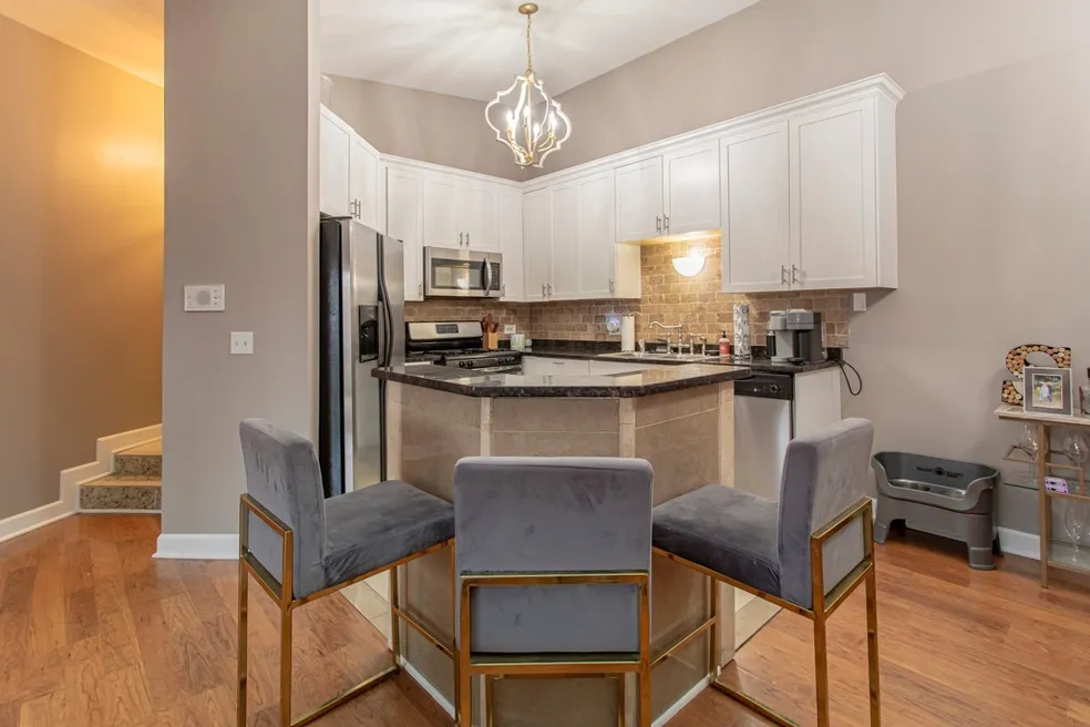 1344 McDowell Rd, , 60563, USA 60563-unit#204-Naperville-IL