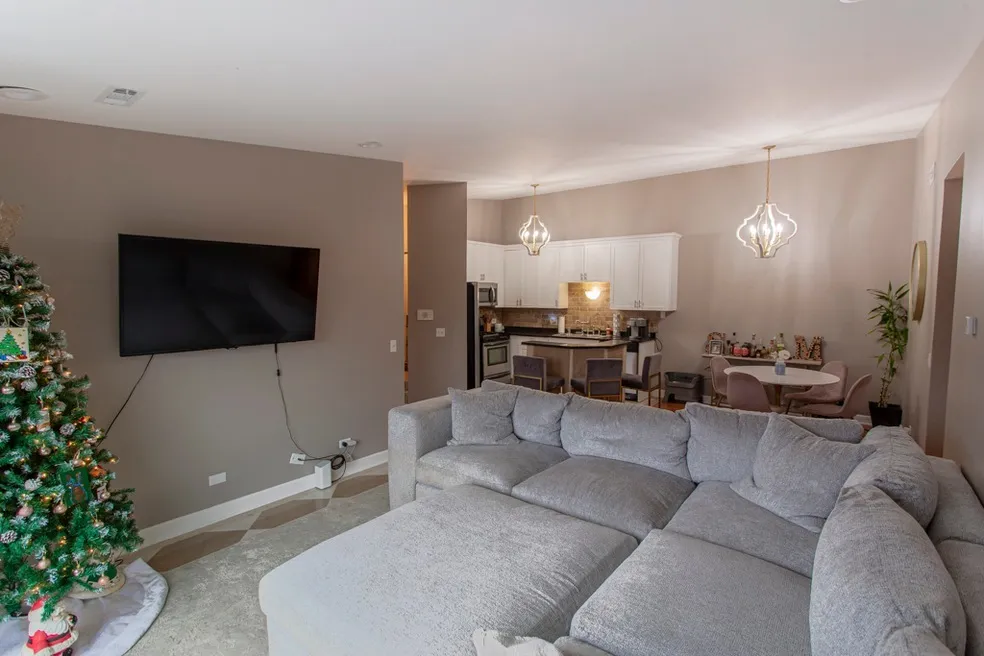 1344 McDowell Rd, , 60563, USA 60563-unit#204-Naperville-IL
