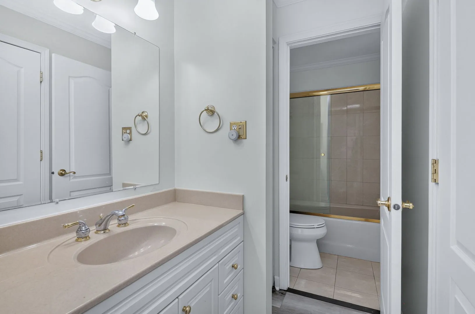 1753 Plymouth Ct, ,  60189, USA 60187-unit#D-Wheaton-IL
