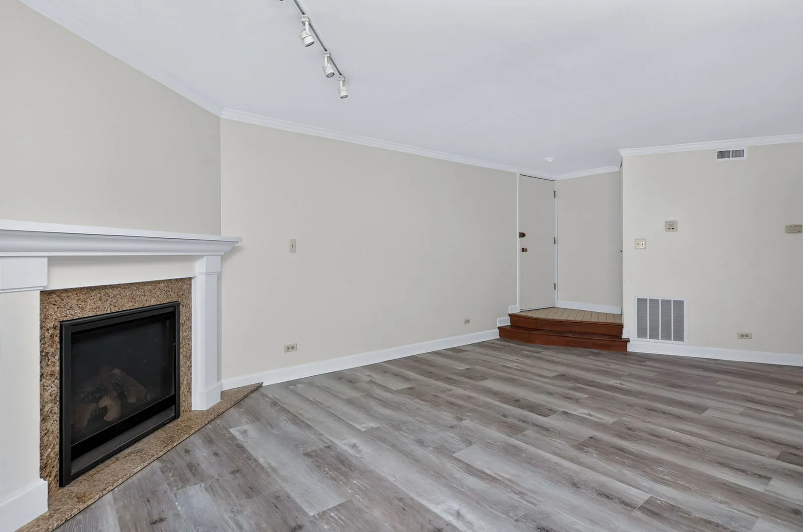 1753 Plymouth Ct, ,  60189, USA 60187-unit#D-Wheaton-IL
