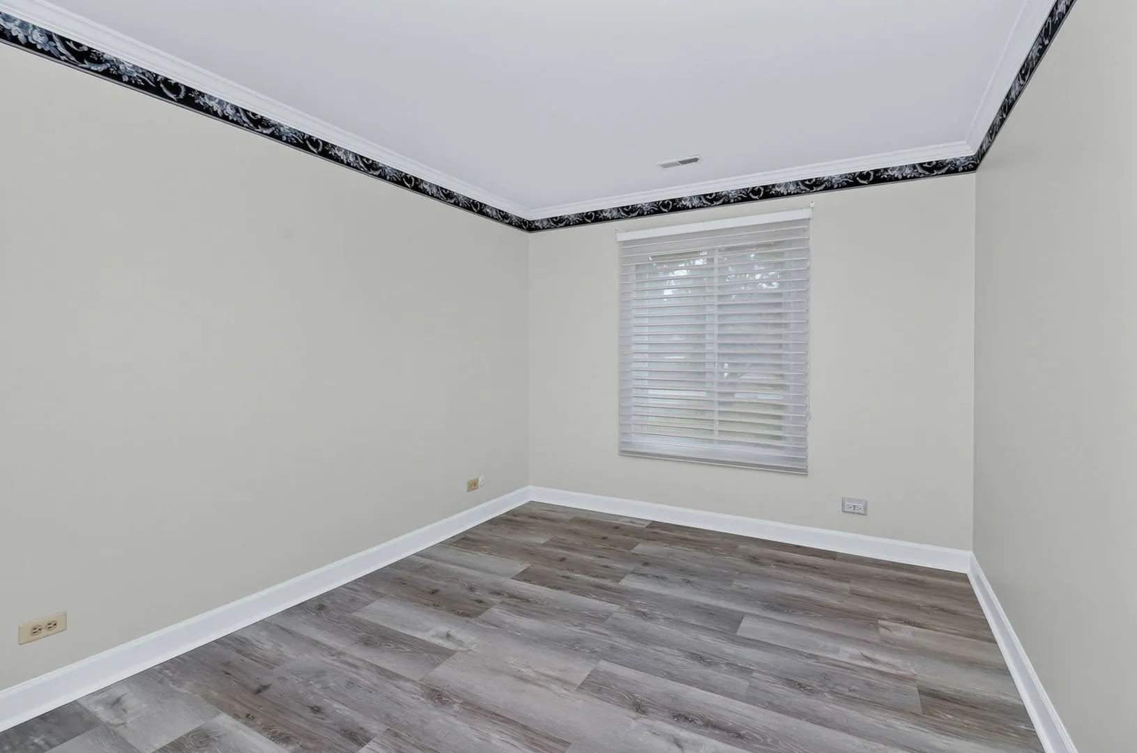 1753 Plymouth Ct, ,  60189, USA 60187-unit#D-Wheaton-IL