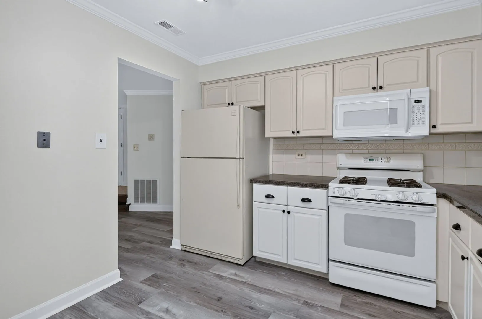1753 Plymouth Ct, ,  60189, USA 60187-unit#D-Wheaton-IL