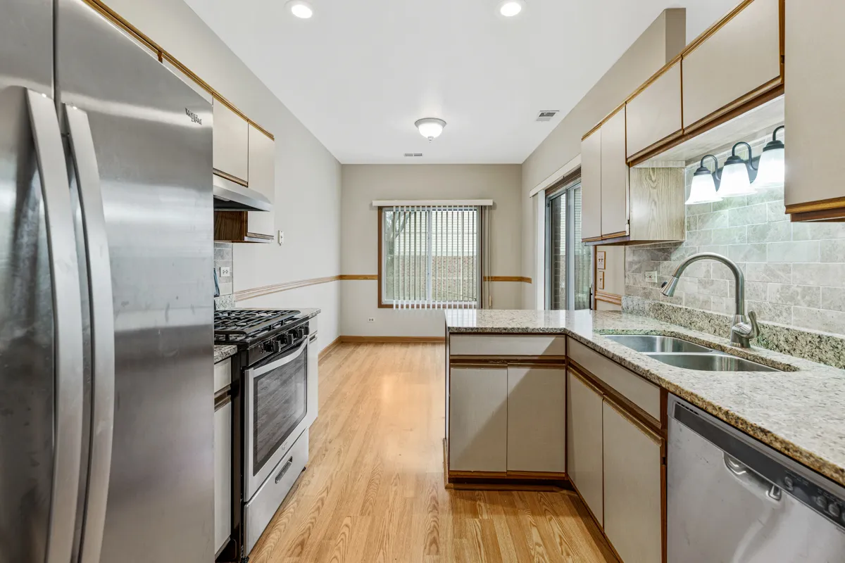 1665 Commodore Ct, , 60193, USA 60193-unit#7-Schaumburg-IL