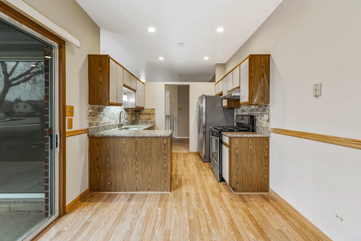 1665 Commodore Ct, , 60193, USA 60193-unit#7-Schaumburg-IL
