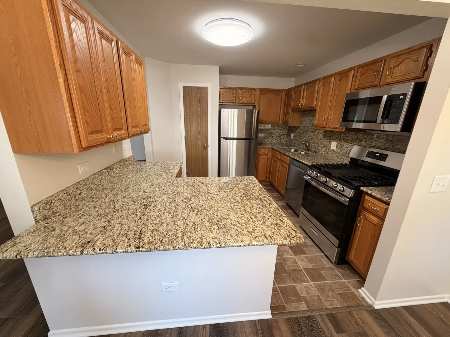 2858 Meadow Ln, ,  60193, USA 60193-unit#Z1-Schaumburg-IL
