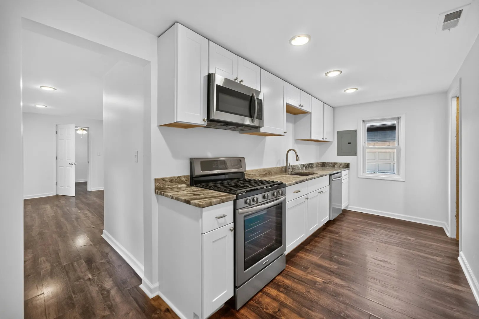 1337 Henry Ave, , 60016, USA 60016-unit#CH-Des Plaines-IL