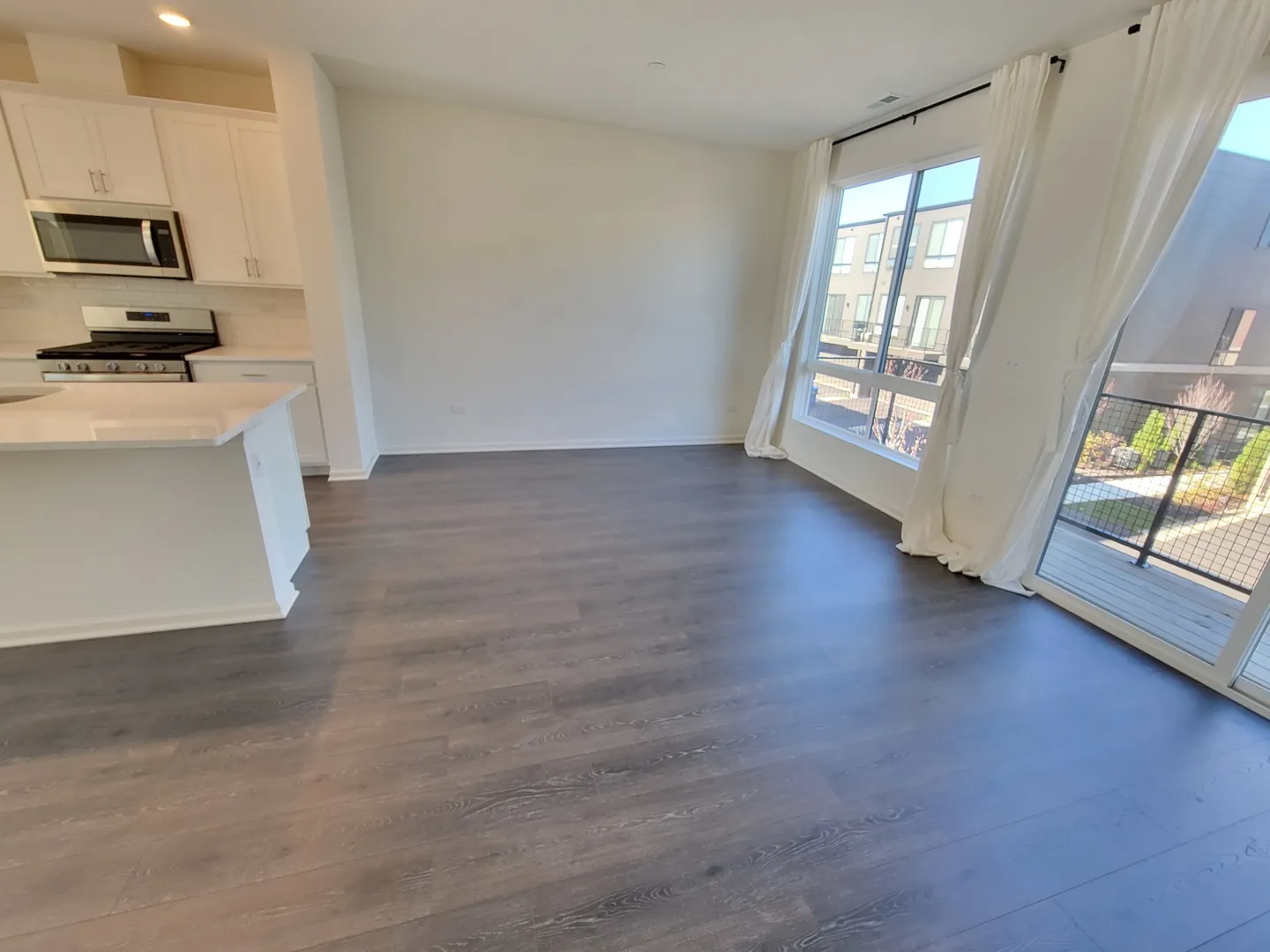 1270 Lakepointe Dr, , 60173, USA 60173-Schaumburg-IL