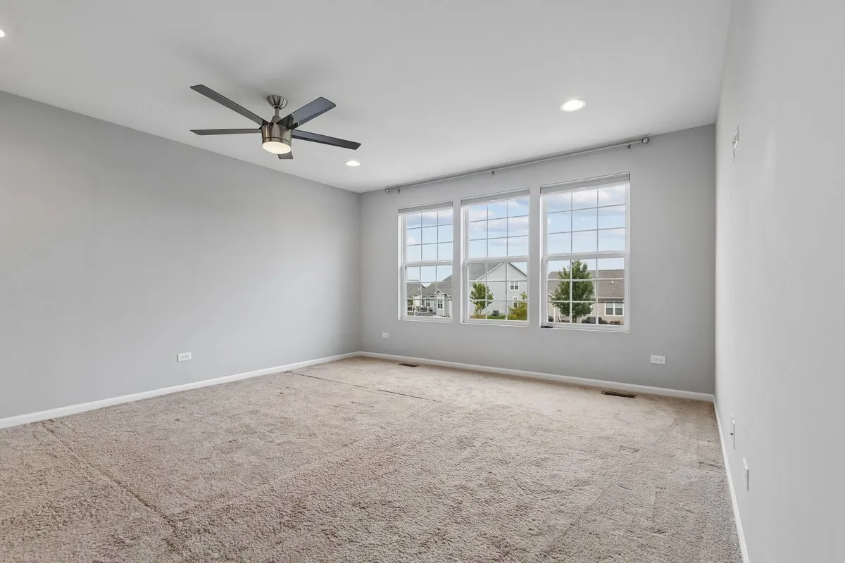 43 Palisades Blvd, , 60047, USA 60047-Hawthorn Woods-IL