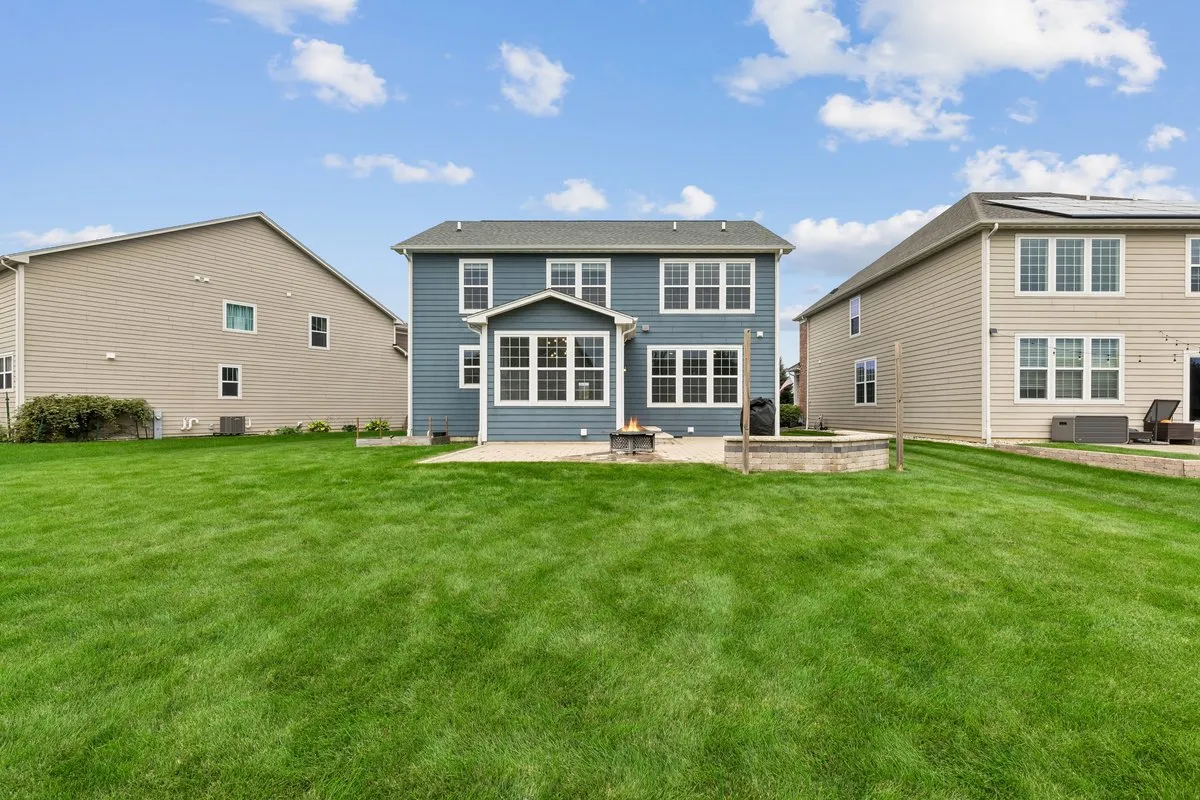 43 Palisades Blvd, , 60047, USA 60047-Hawthorn Woods-IL