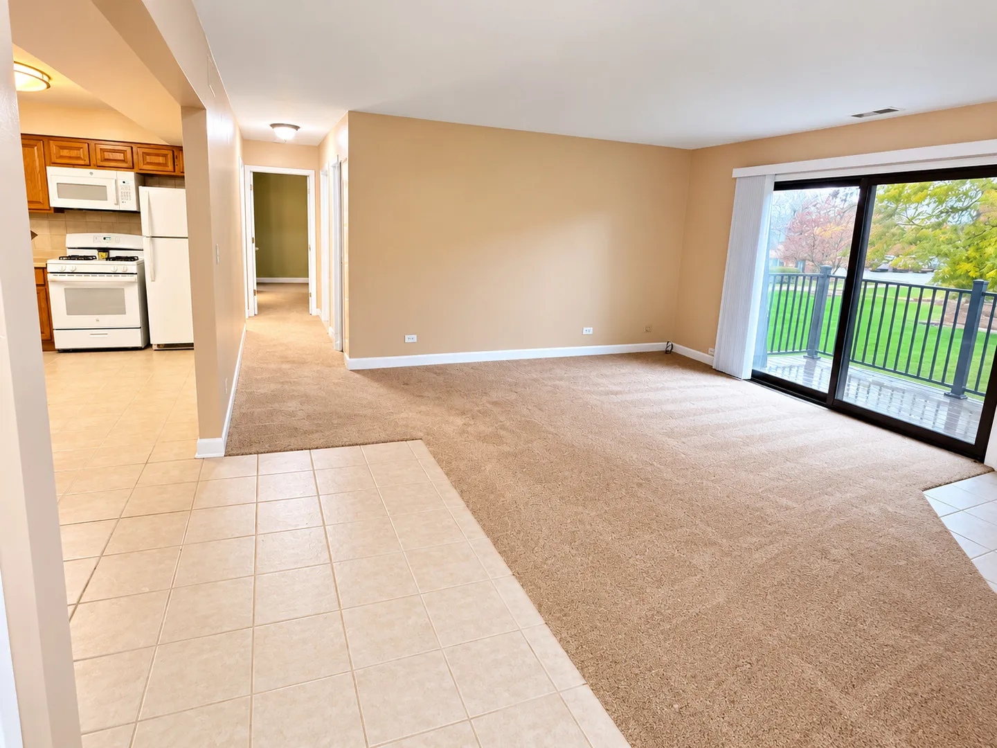 703 Waterford Rd S, ,  60193, USA 60193-unit#2B-Schaumburg-IL