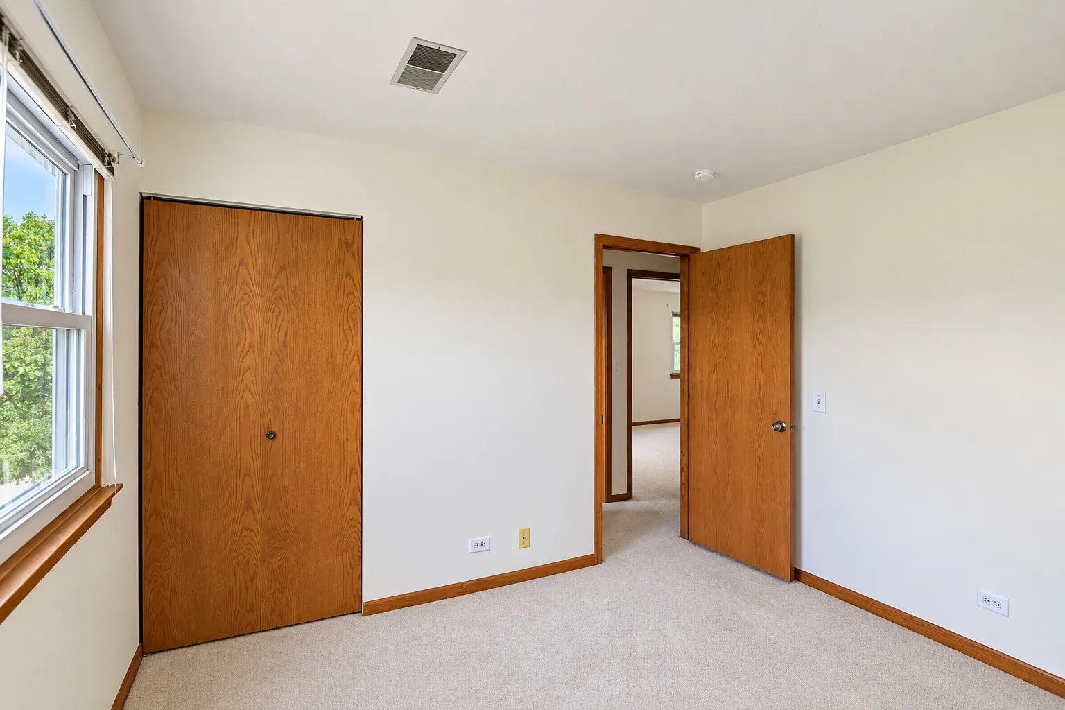 106 Stirling Ln, ,  60194, USA 60194-unit#Z2-Schaumburg-IL