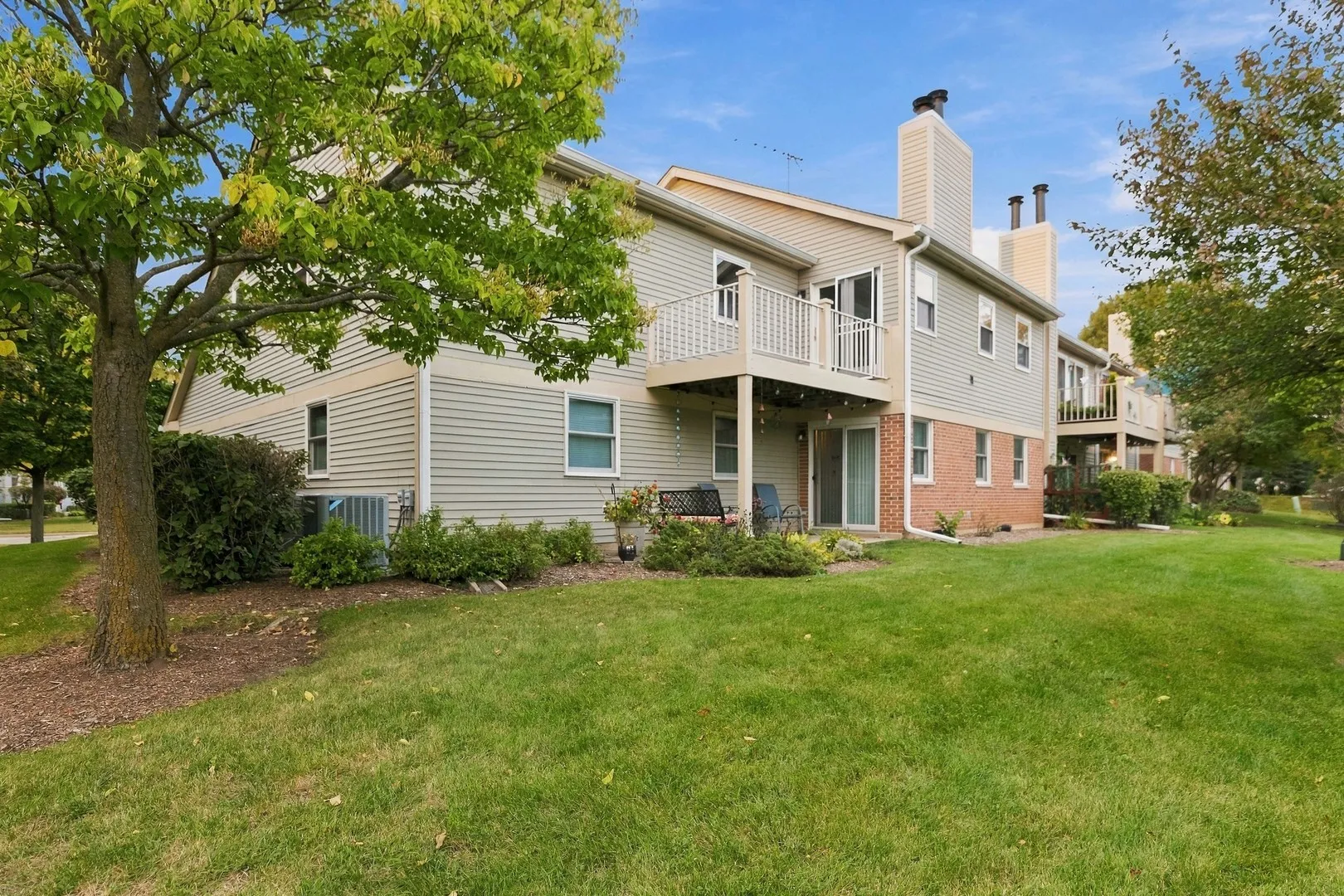 106 Stirling Ln, , 60194, USA 60194-unit#Z2-Schaumburg-IL