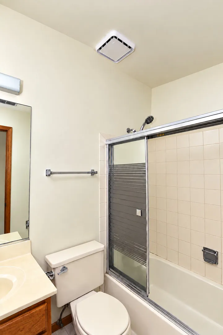 106 Stirling Ln, ,  60194, USA 60194-unit#Z2-Schaumburg-IL