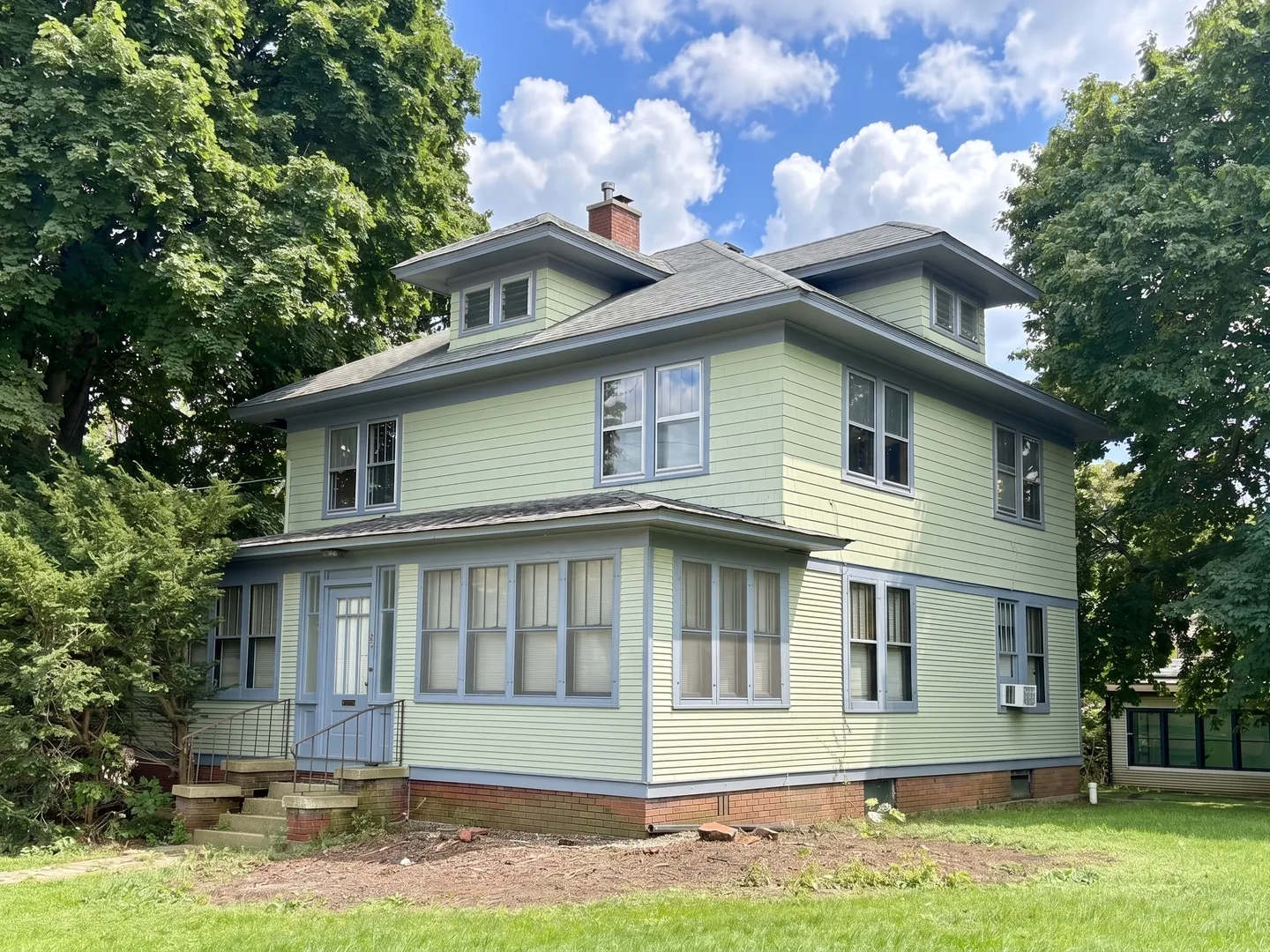 204 E South St, , 60098, USA 60098-Woodstock-IL