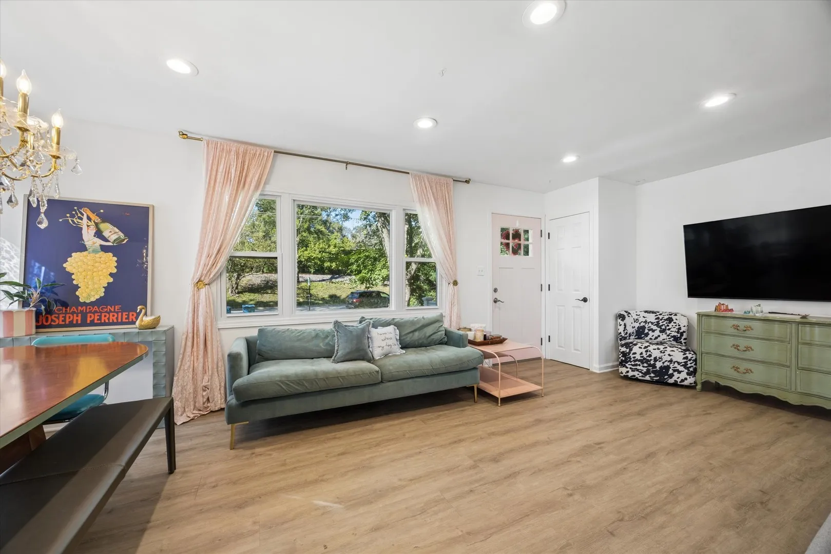 644 W Ave, , 60521, USA 60521-Hinsdale-IL