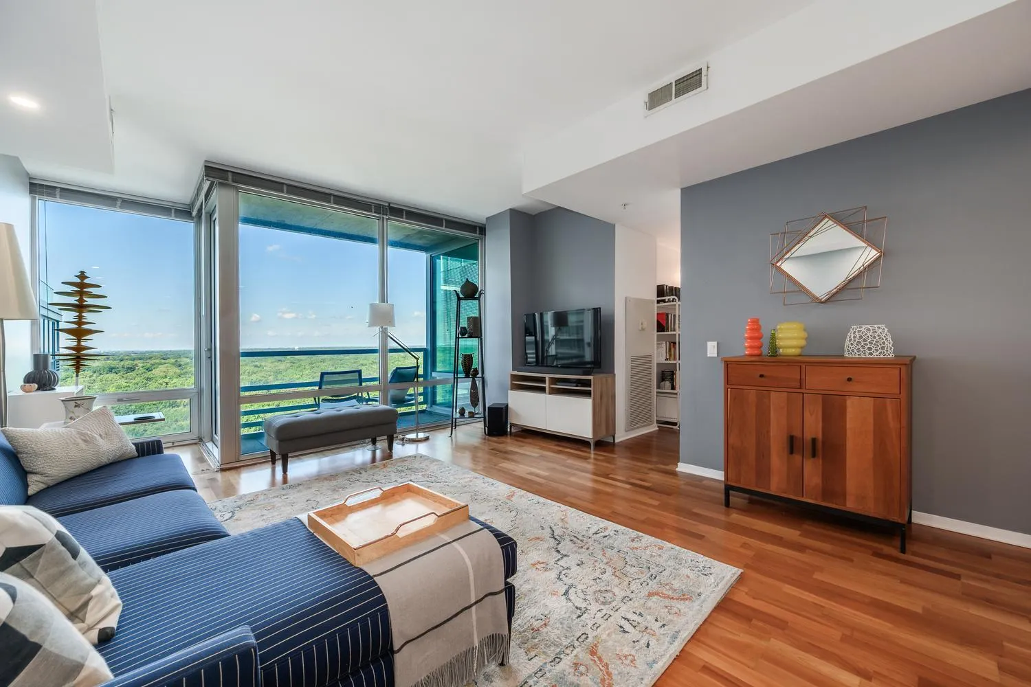 9715 Woods Dr, ,  60077, USA 60077-unit#1806-Skokie-IL