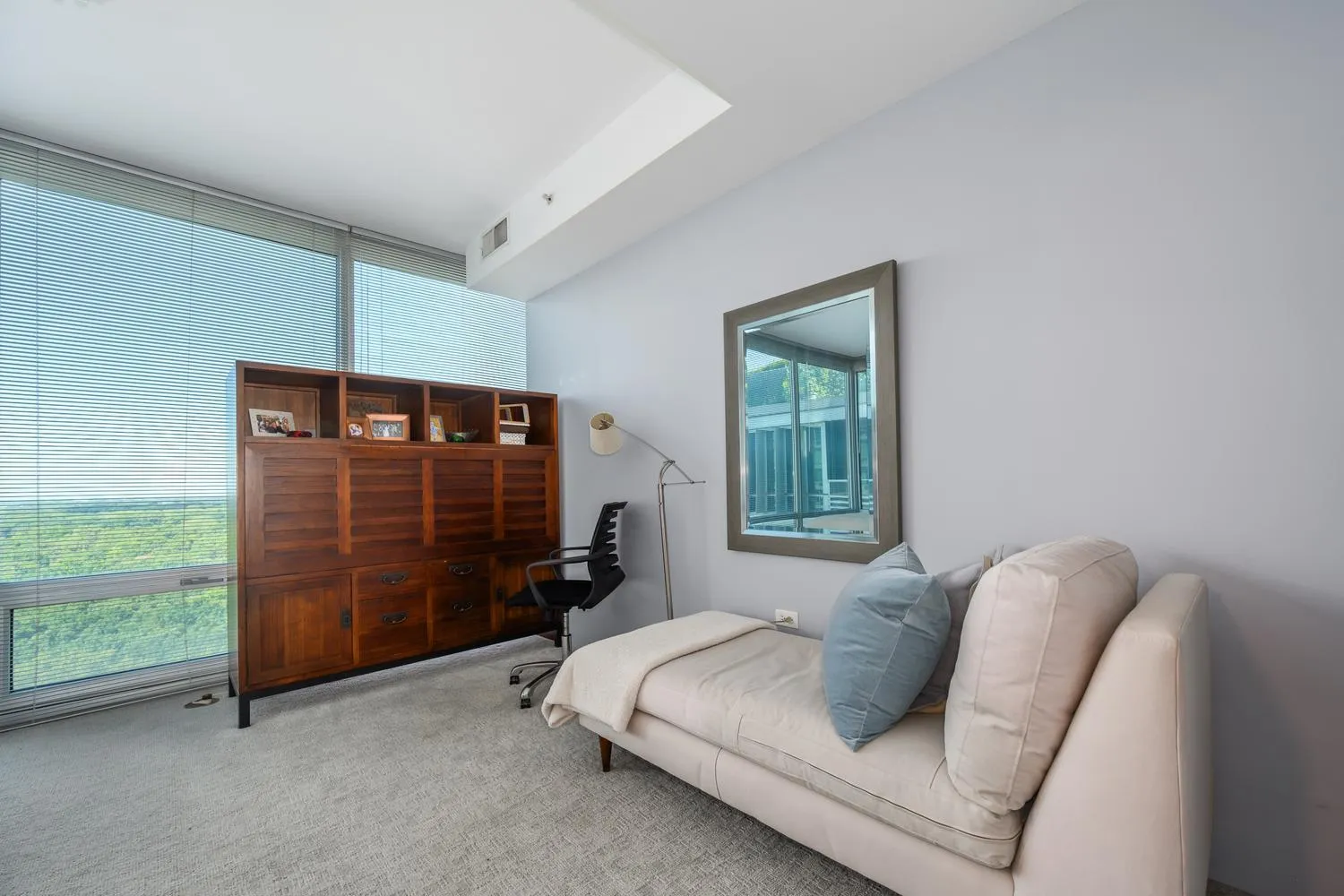 9715 Woods Dr, , 60077, USA 60077-unit#1806-Skokie-IL