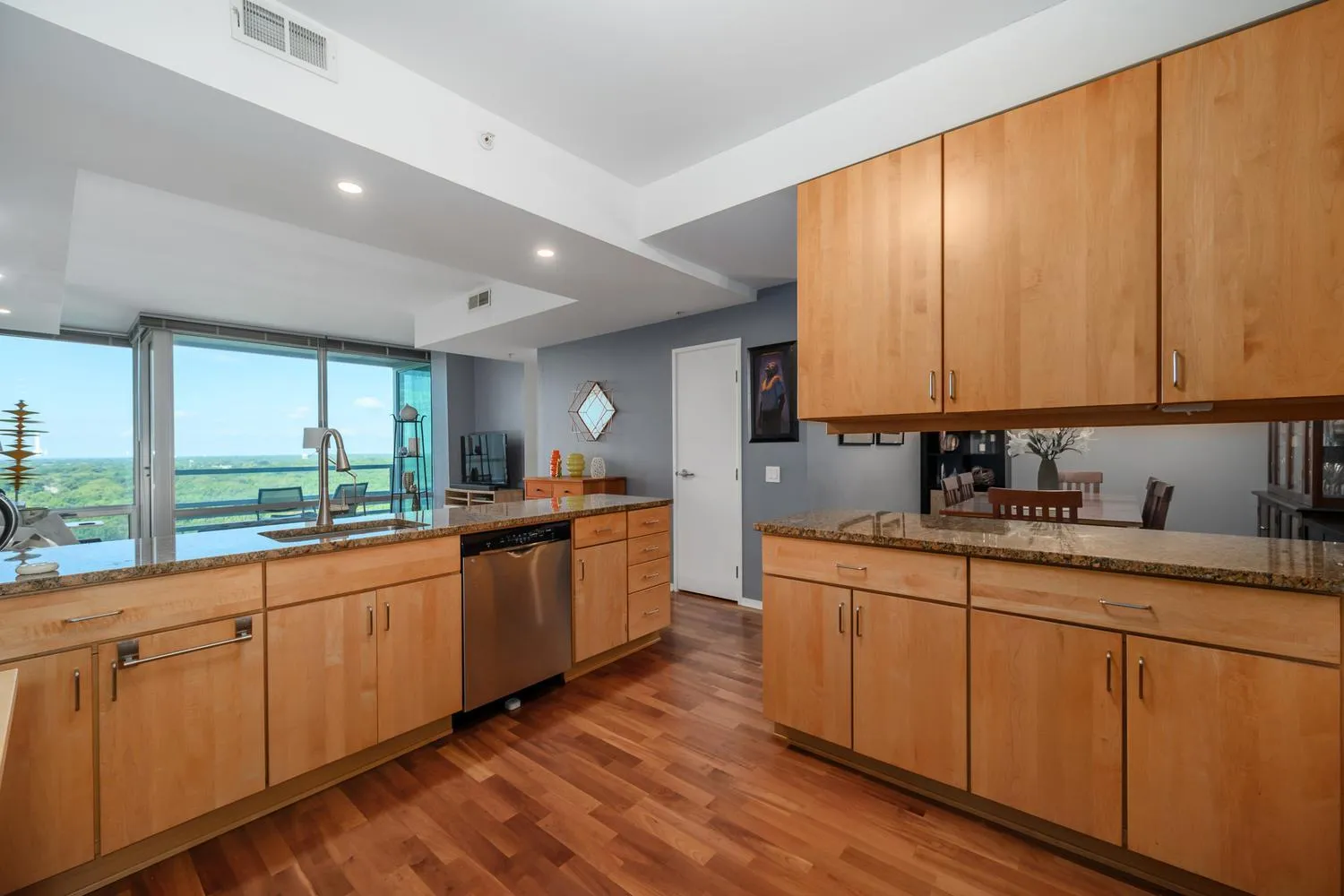 9715 Woods Dr, , 60077, USA 60077-unit#1806-Skokie-IL