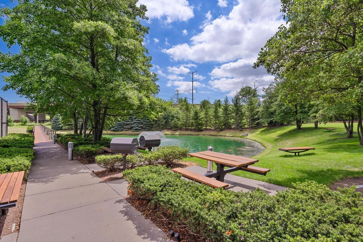 9715 Woods Dr, , 60077, USA 60077-unit#1806-Skokie-IL