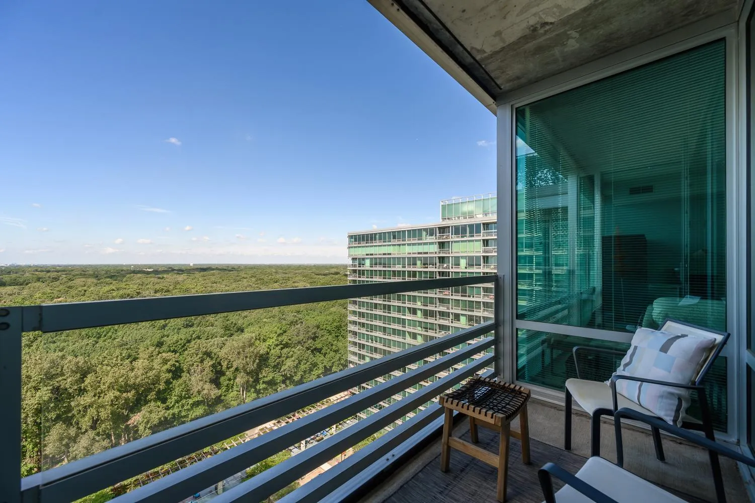 9715 Woods Dr, , 60077, USA 60077-unit#1806-Skokie-IL