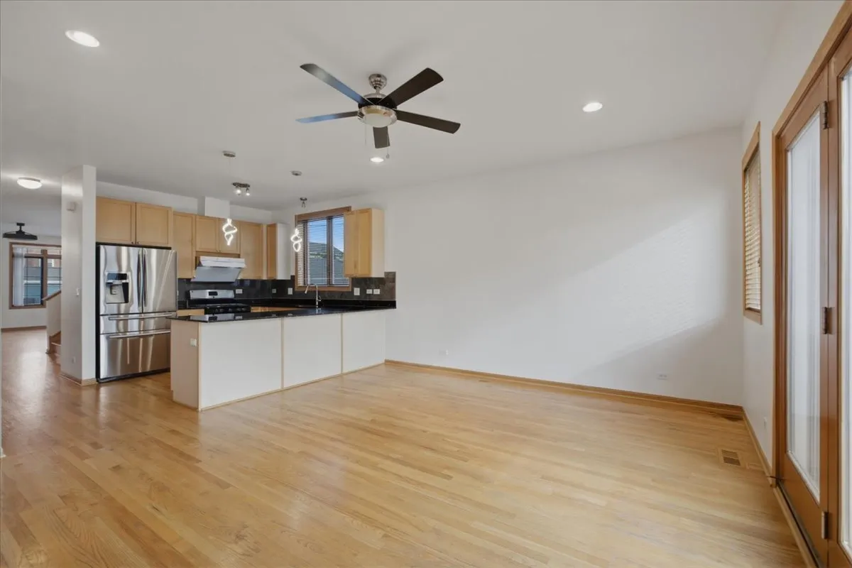 2911 S Farrell St, ,  60608, USA 60608-Chicago-IL