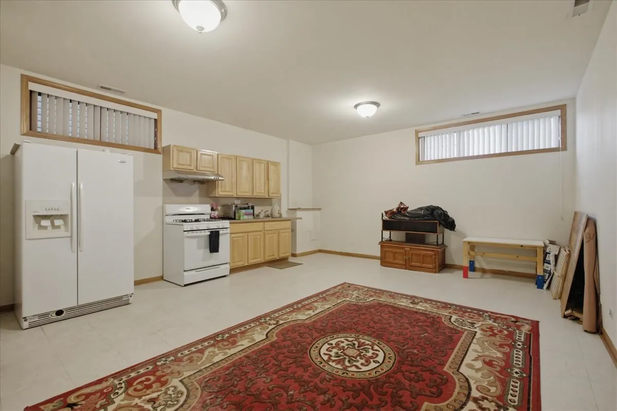 2911 S Farrell St, ,  60608, USA 60608-Chicago-IL