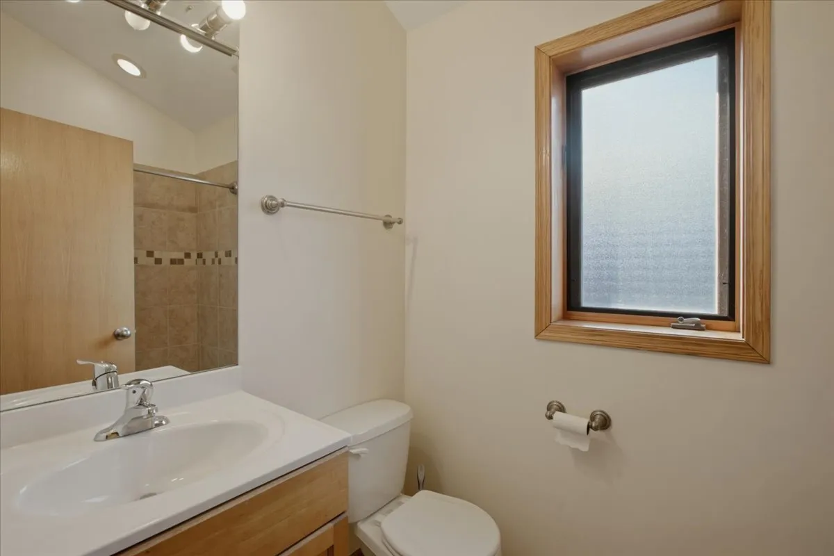 2911 S Farrell St, ,  60608, USA 60608-Chicago-IL