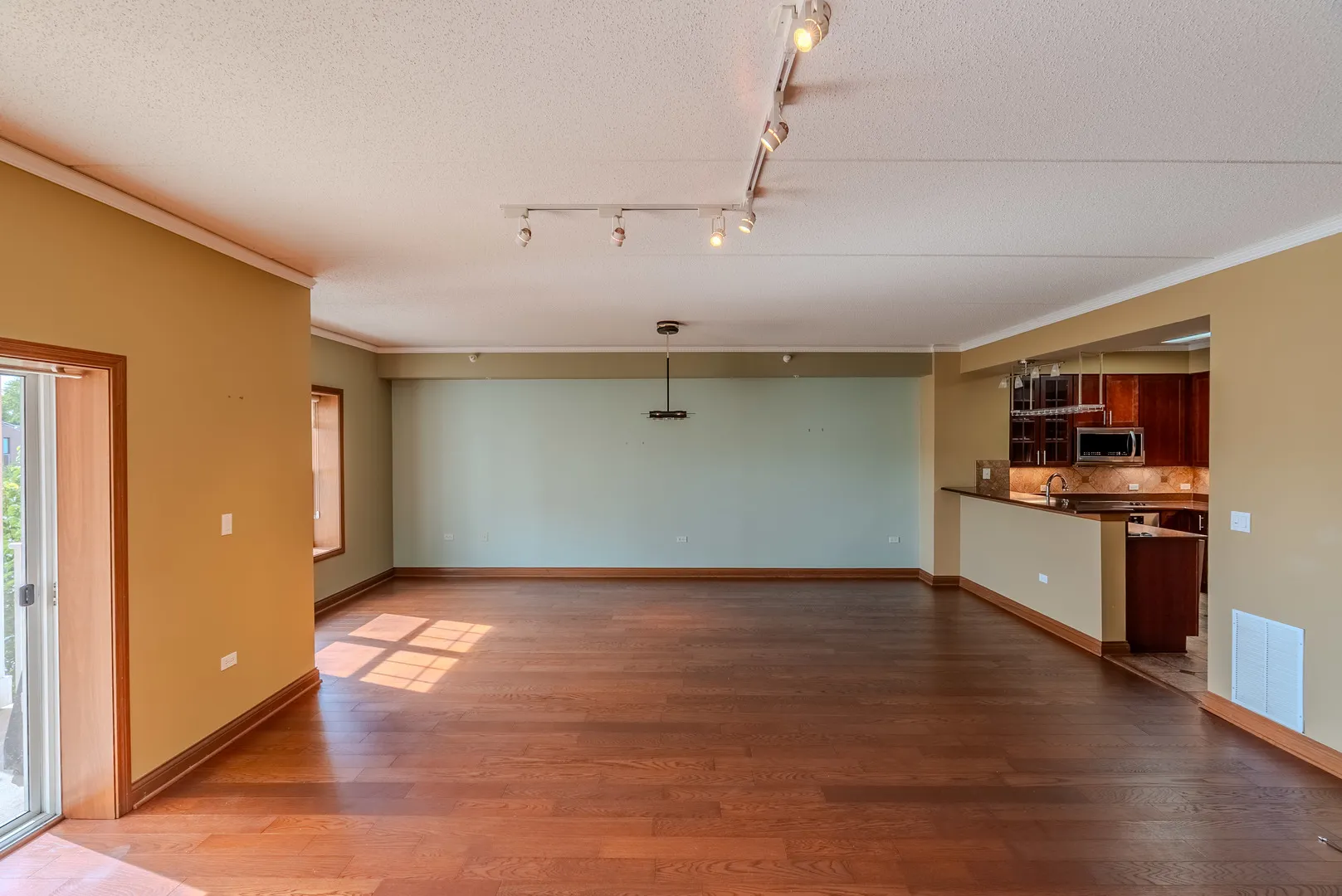 153 Pointe Dr, , 60062, USA 60062-unit#2201-Northbrook-IL