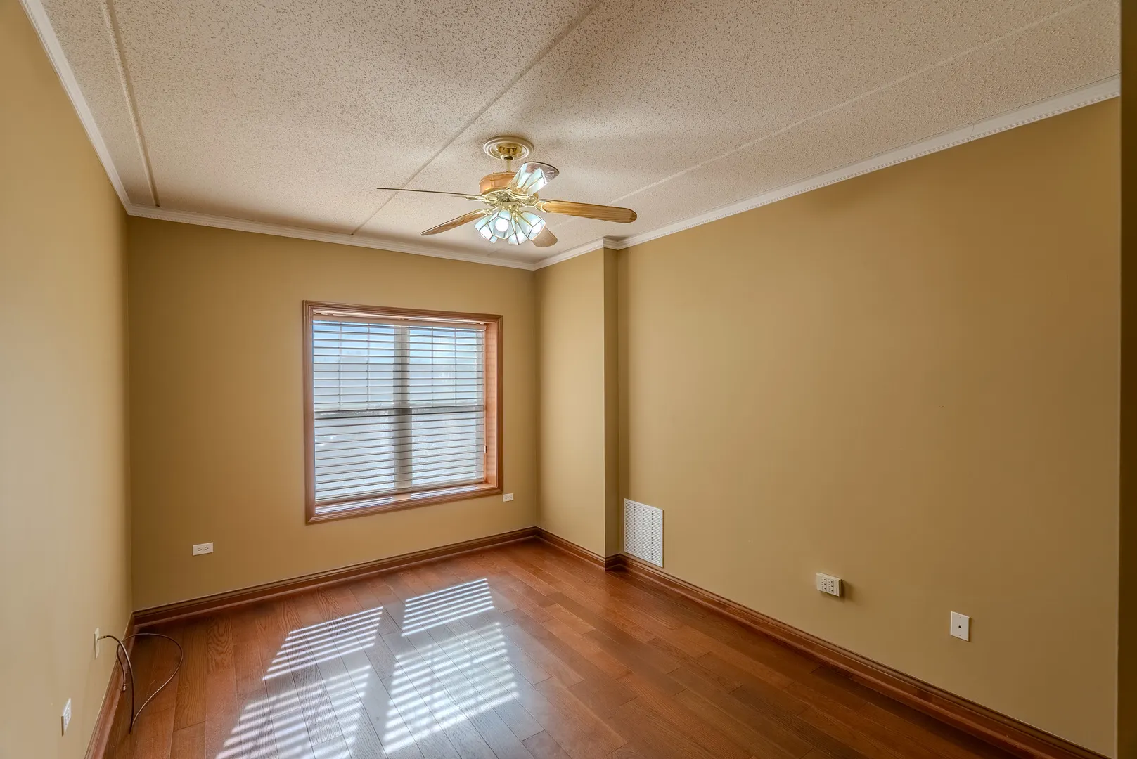 153 Pointe Dr, , 60062, USA 60062-unit#2201-Northbrook-IL