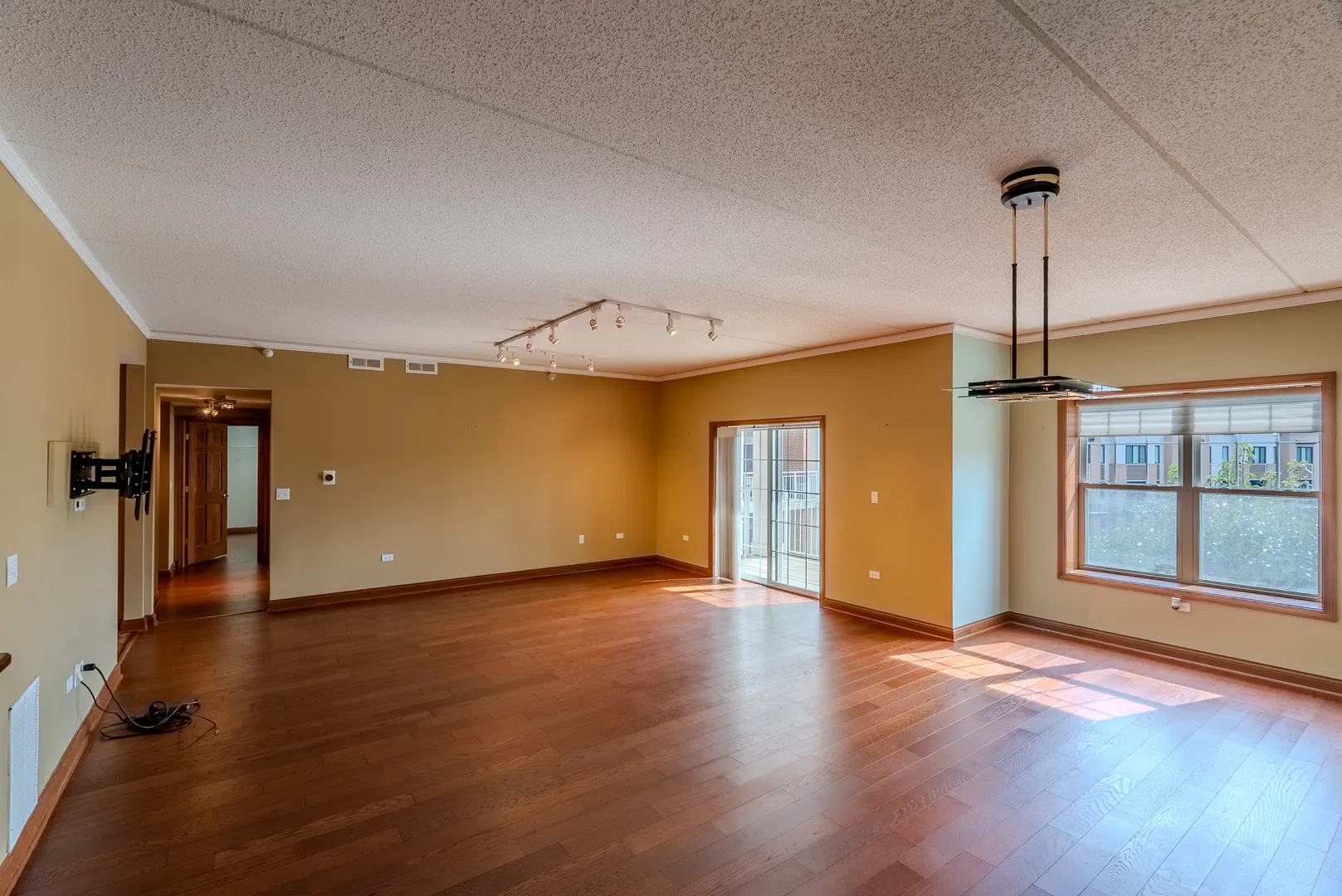 153 Pointe Dr, , 60062, USA 60062-unit#2201-Northbrook-IL