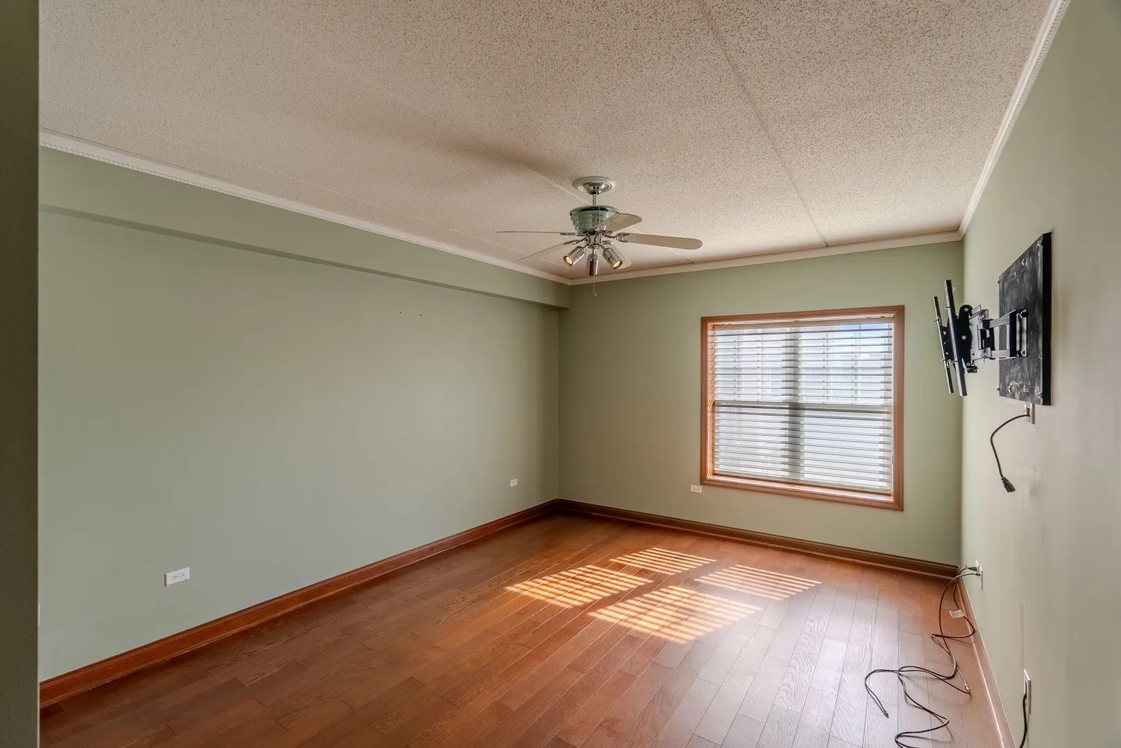 153 Pointe Dr, , 60062, USA 60062-unit#2201-Northbrook-IL