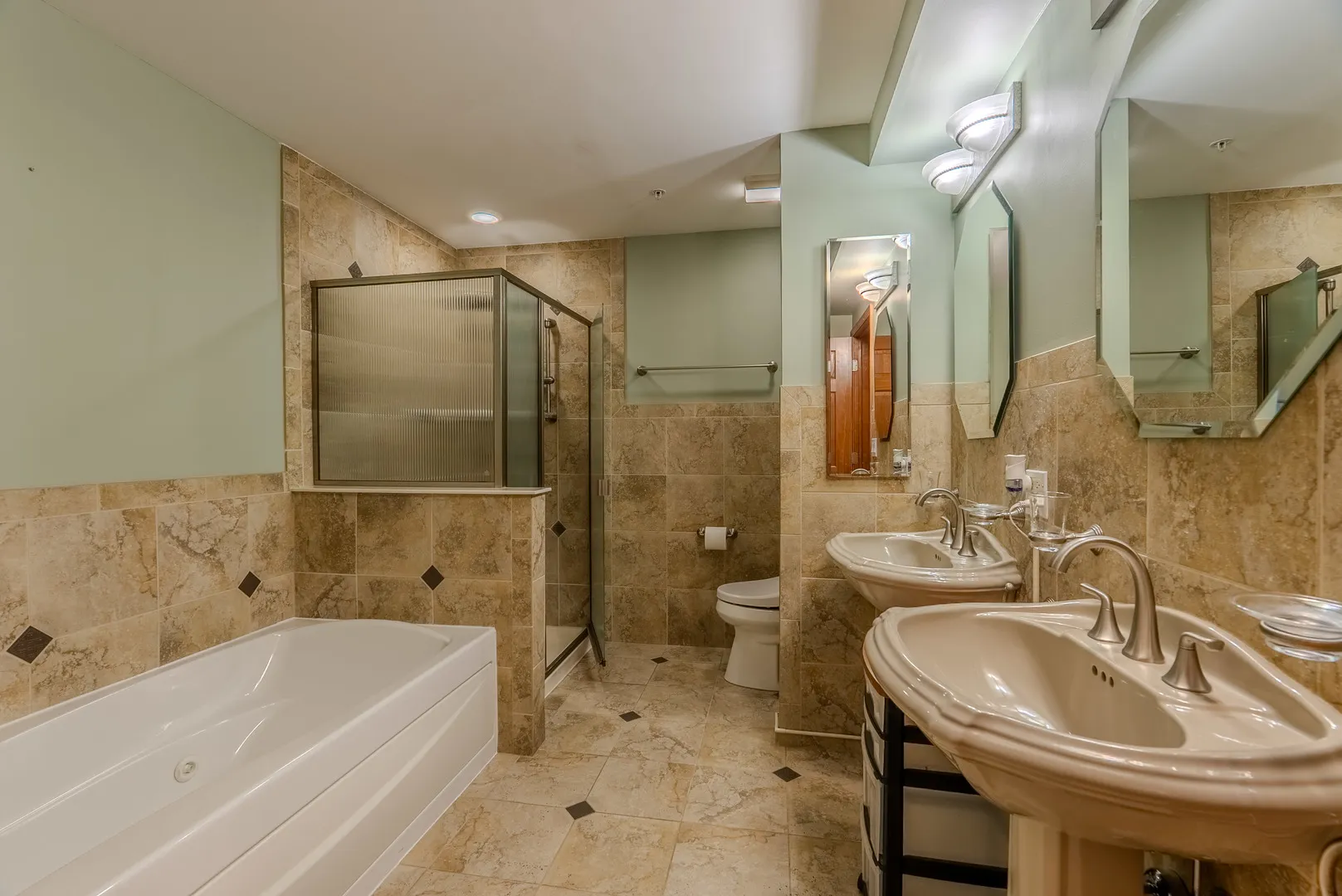 153 Pointe Dr, , 60062, USA 60062-unit#2201-Northbrook-IL