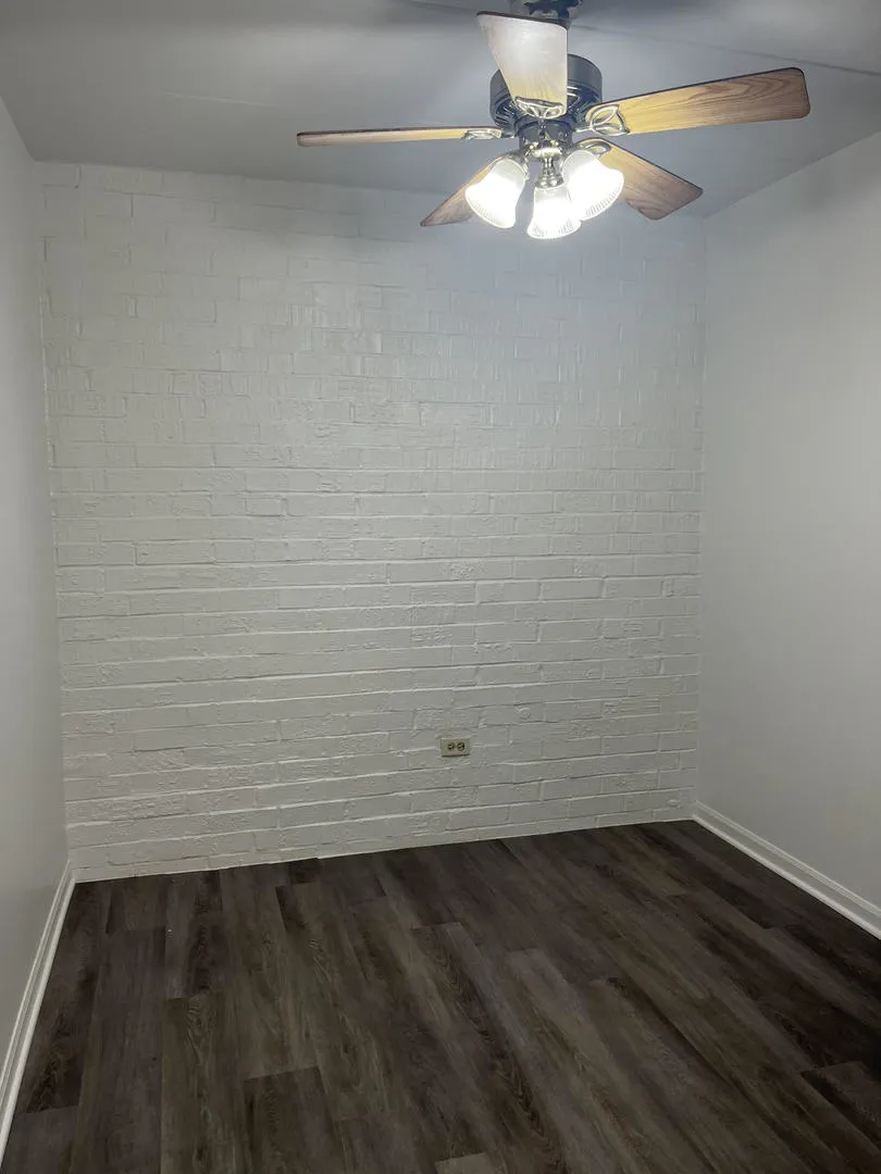 214 E Bailey Rd, ,  60565, USA 60565-unit#B-Naperville-IL