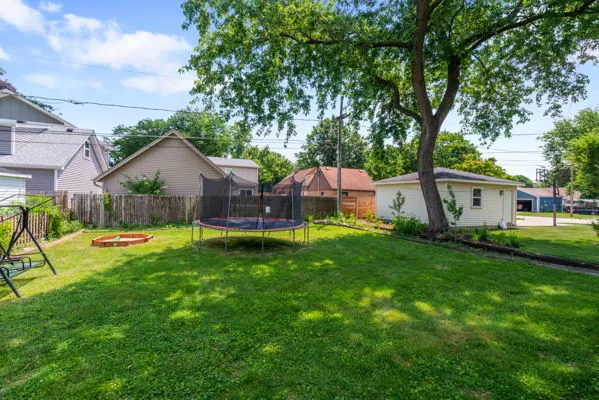 641 S 8th Ave, ,  60525, USA 60525-La Grange-IL