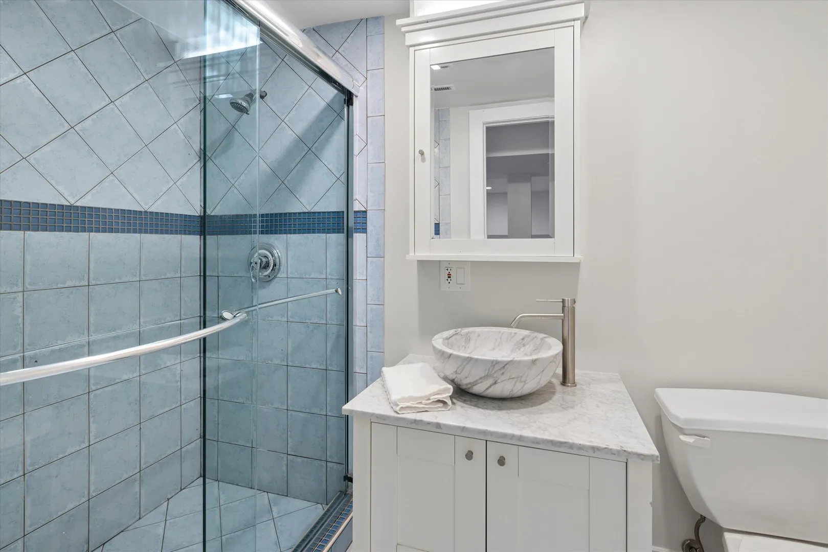 4412 W Bryn Mawr Ave, ,  60646, USA 60646-Chicago-IL