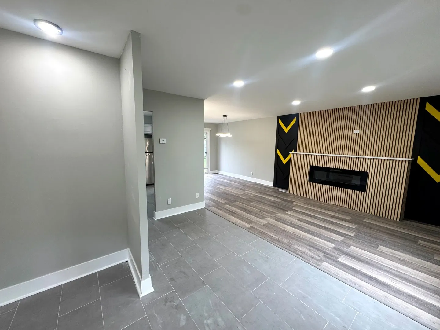 1855 Reichert Ave, Chicago Heights,  60411, USA 60411-Sauk Village-IL