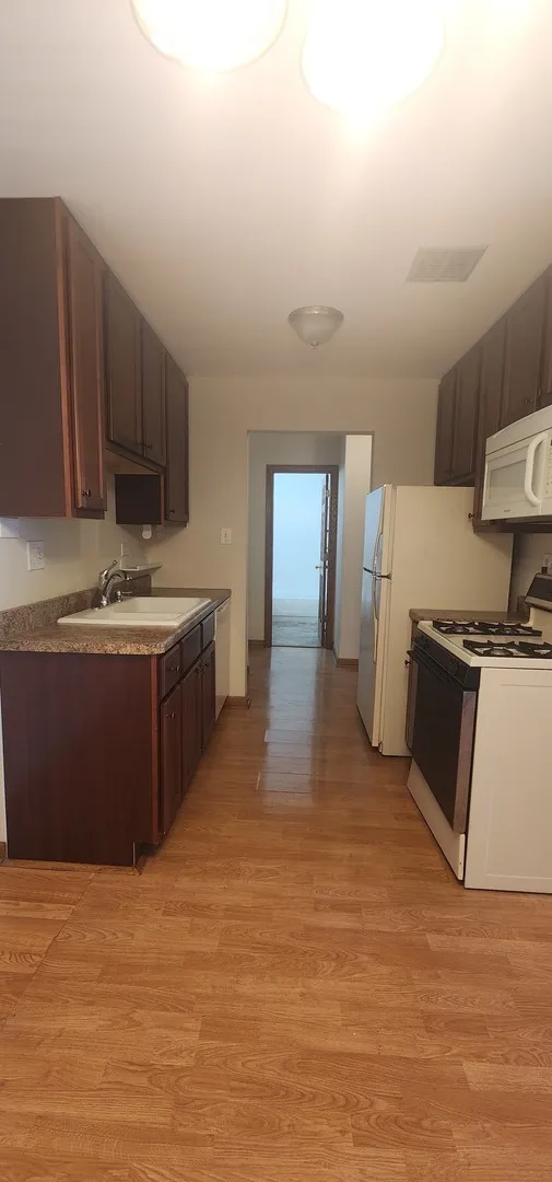 8894 Knight Ave, , 60016, USA 60016-unit#213-Des Plaines-IL