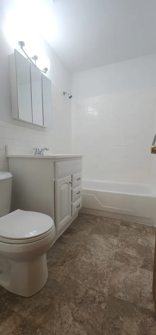 8894 Knight Ave, , 60016, USA 60016-unit#213-Des Plaines-IL