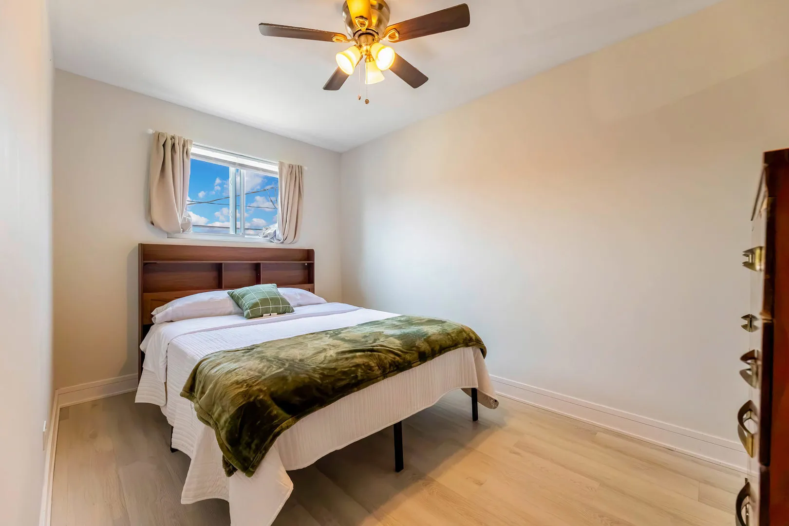 9154 S Luella Ave, ,  60617, USA 60617-Chicago-IL