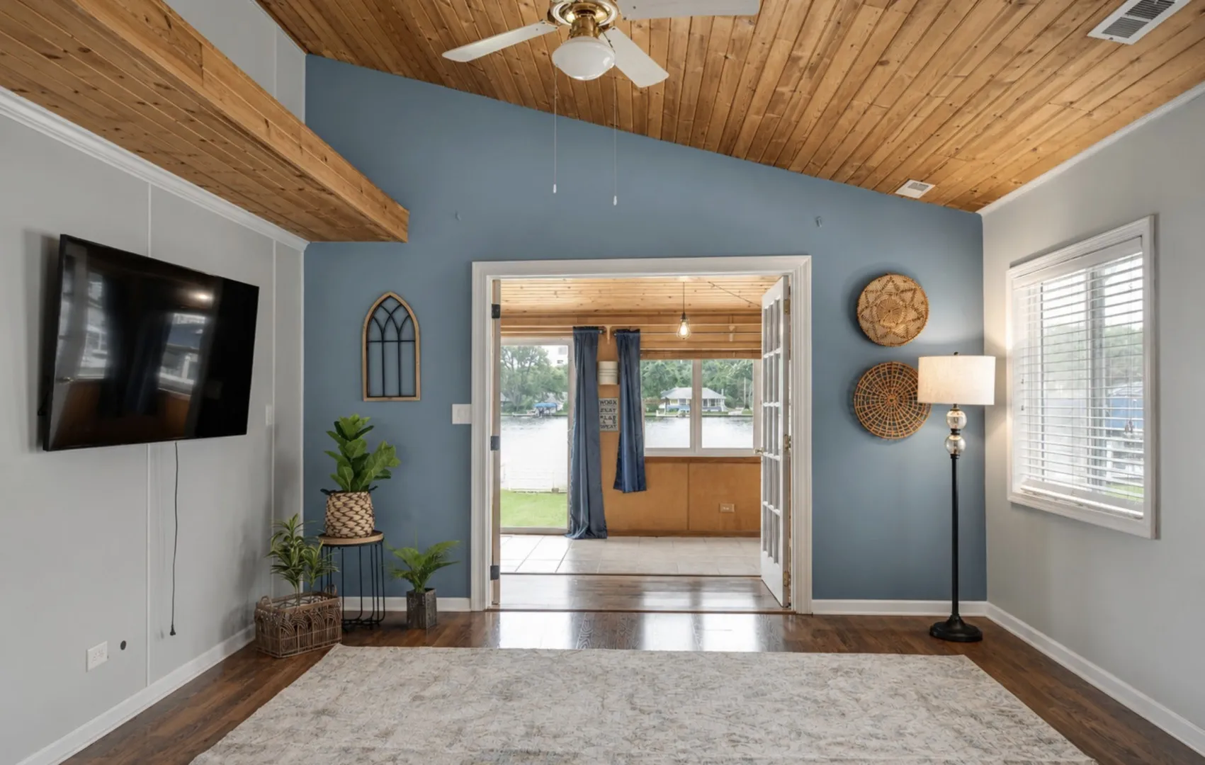 1614 W River Terrace Dr, Johnsburg, 60051, USA 60051-McHenry-IL