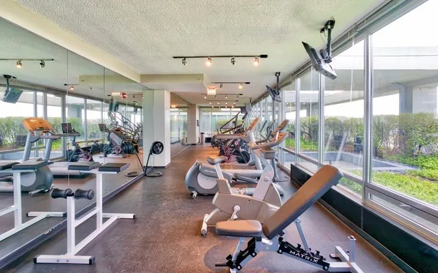 9725 Woods Dr, , 60077, USA 60077-unit#707-Skokie-IL