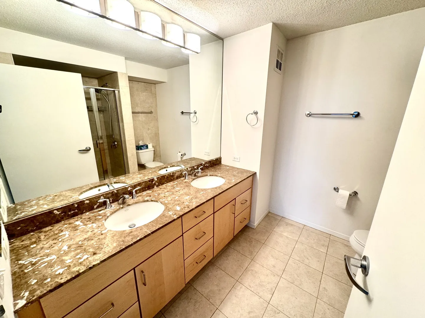 9725 Woods Dr, , 60077, USA 60077-unit#707-Skokie-IL