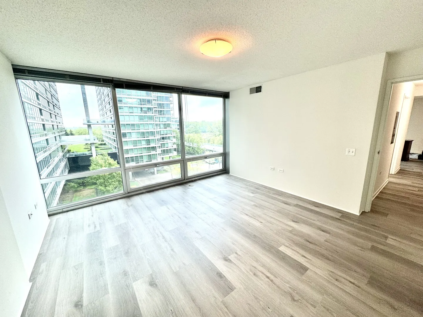 9725 Woods Dr, , 60077, USA 60077-unit#707-Skokie-IL