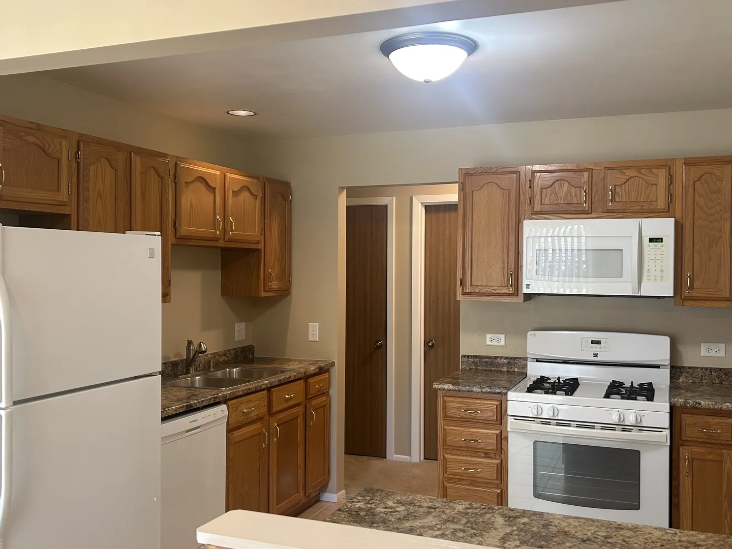 20 Ashburn Ct, , 60193, USA 60193-unit#W1-Schaumburg-IL