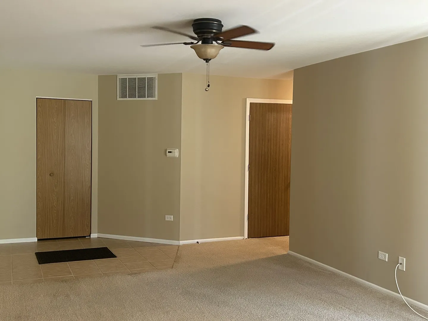 20 Ashburn Ct, ,  60193, USA 60193-unit#W1-Schaumburg-IL
