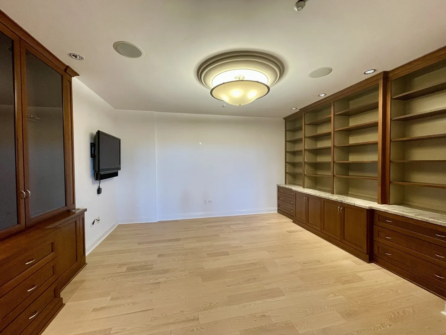 520 S Washington St, , 60540, USA 60540-unit#PH3-Naperville-IL